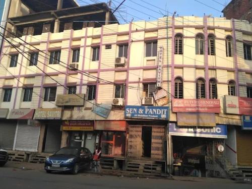 HOTEL SREE SAVITRI Near Shree Baba Baidyanath Jyotirlinga Temple - Free Wifi And Parking Facilities - Spacious and Fully Air Conditioned Rooms - Best Hotel In Deoghar