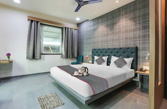 Hotel Stay Inn near Bhiwandi Thane Railway Station