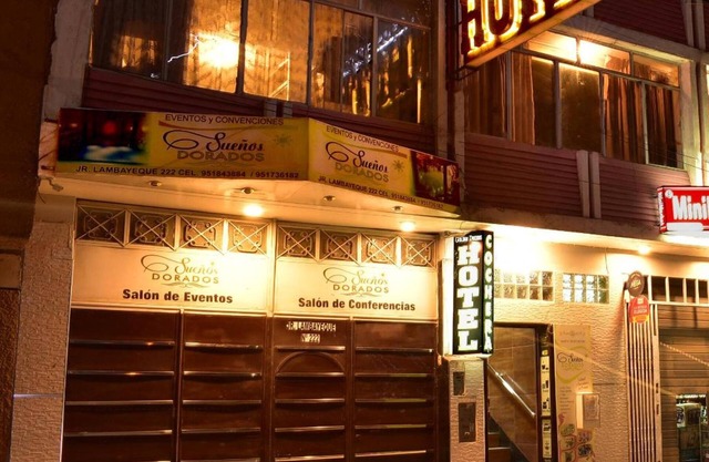 Hotel Sueños Dorados