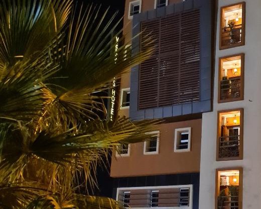 Hotel VELSATIS
