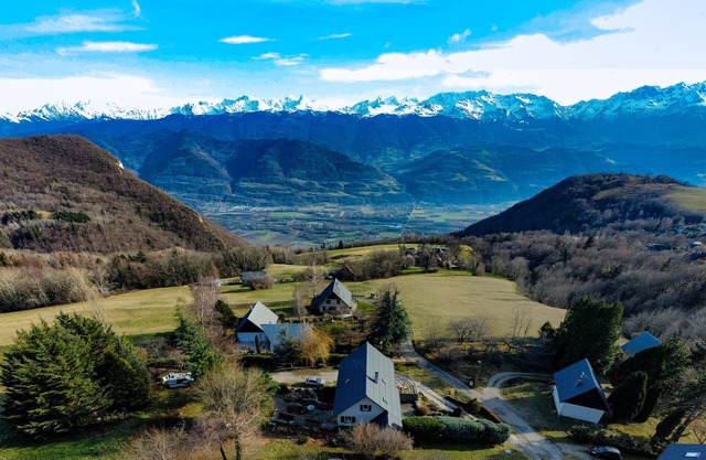 House in the middle of the mountains with a wonderful view of the Alps