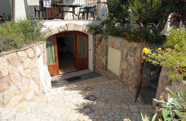 House 100 meters from the sea, free and equipped beach