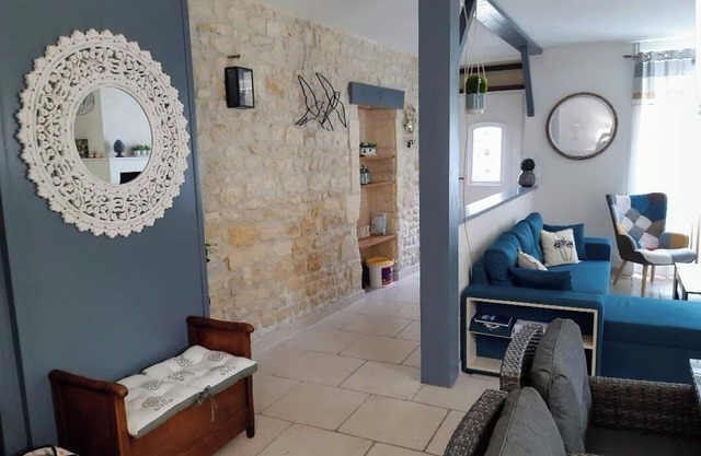 House 15km from the beaches of Royan, 2 to 10 p, ideal for family holidays