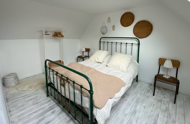 House 1km train station, 1km5 from Nausicaa, near city center