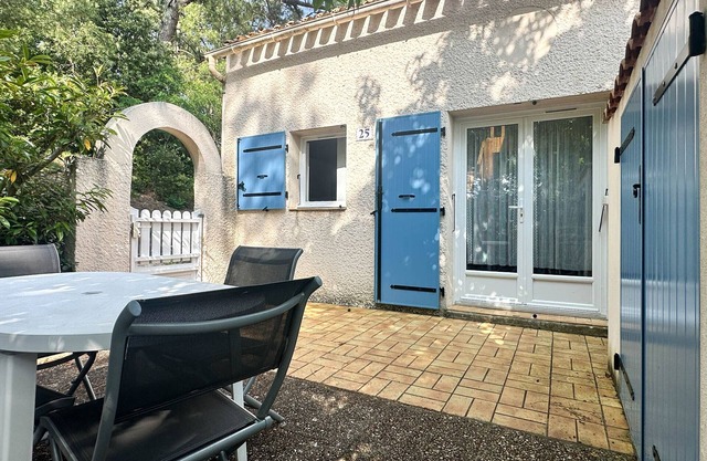 House 2 bedrooms, pets allowed, parking, La Palmyre