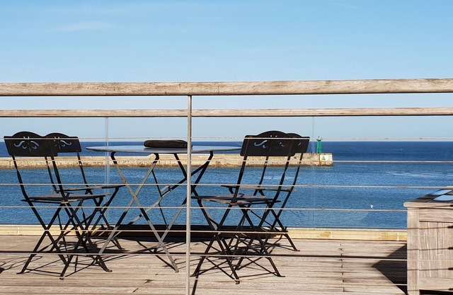 HOUSE 4 * SEA VIEW TERRACE SEASIDE NORMANDY CALVADOS BEACH OMAHA BEACH