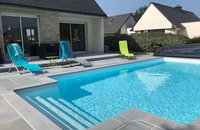 House 5 rooms 10 to 12 people with heated pool
