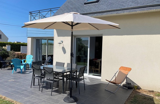 House 500 m from the beach of dossen santec