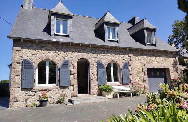 House 8 pers 800 m from the beach Port Blanc