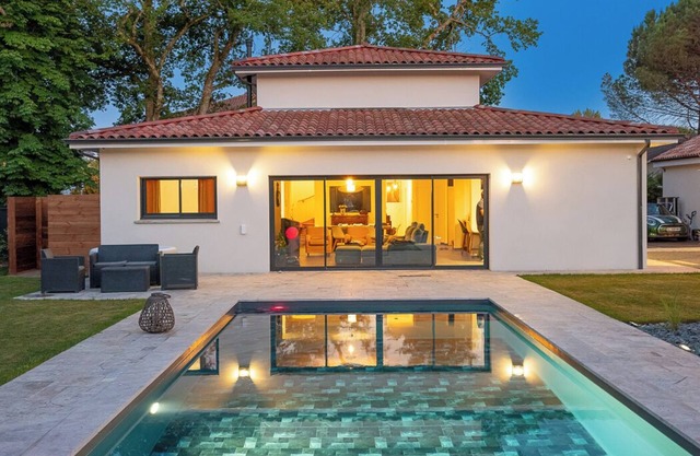 House between Bordeaux and the beach