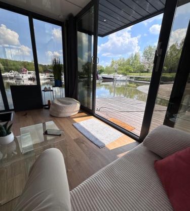 House Boat ou Maison Flottante