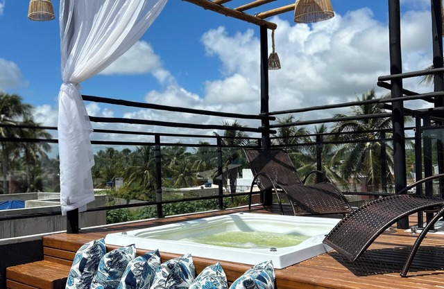 House/Loft with Jacuzzi and SEA view in Milagres