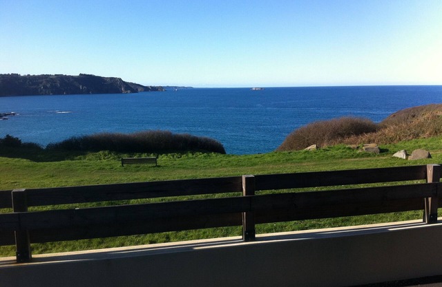 House clad in wood: 180 ° sea view