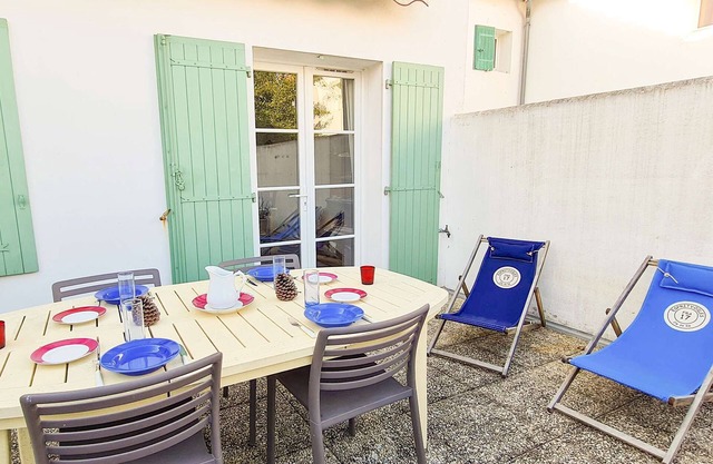 House close to the port of Saint Martin de Ré