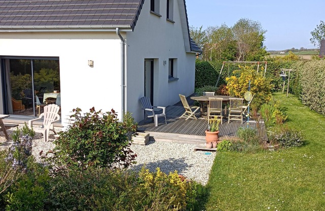 House comfortable 300m from the beach