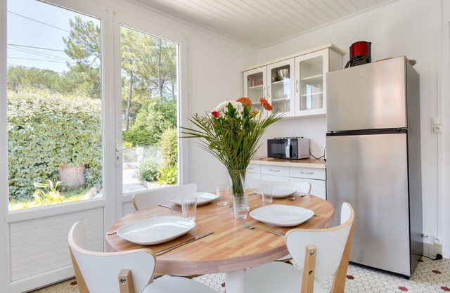 House for 5 between beach and forest