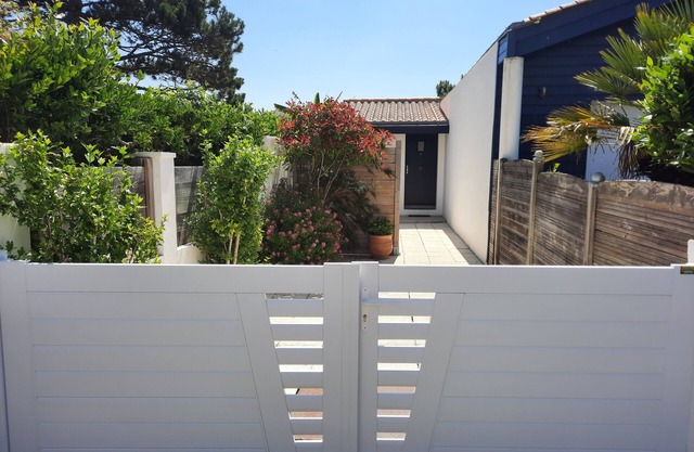 House 300 m from Boisvinet beach in ST GILLES CROIX DE VIE