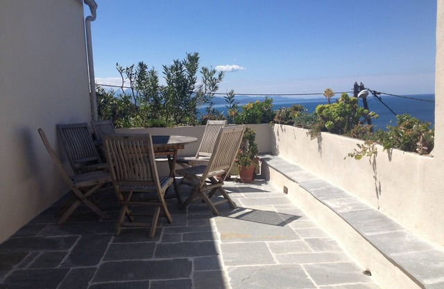 House in a village of the Cap Corse, charm, view, 15 min walk from the sea