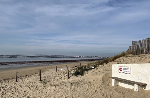 House in private wooded village with direct beach access