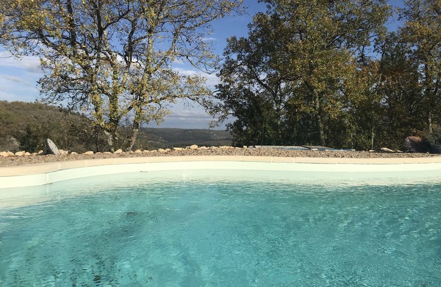 House in the countryside swimming pool share pets and splendid view