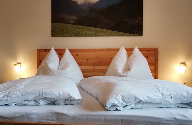House Lifinar. take a vacation where the mountains are close to you.