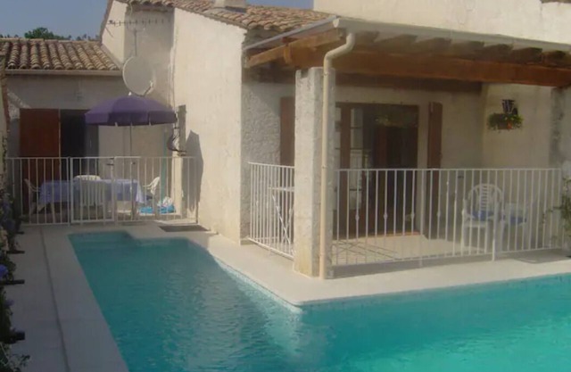 House near CANNES, for 4 people with private pool and garden
