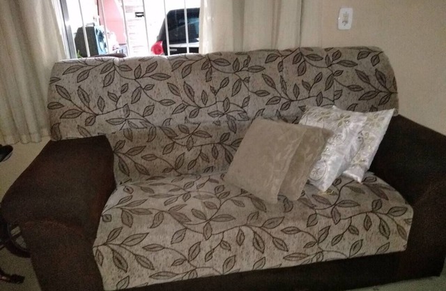 House Near Aruana Beach, 3 Bedrooms + Garage