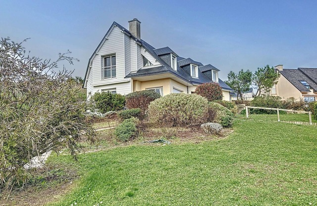 House near beach, 8 pers, 3 bdr, garden, Wi-Fi, AC