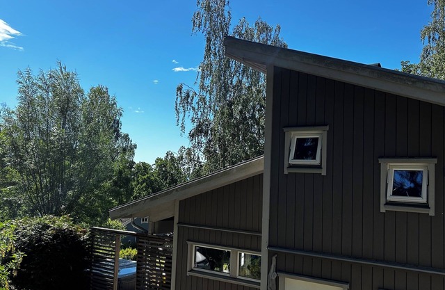 House near the sea with whirlpool, large terrace & 20 min to Stockholm C.