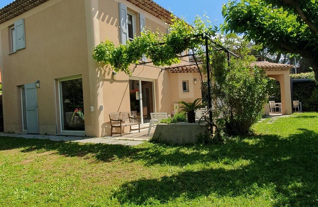 House of 120m2 with swimming pool and garden 10min from the center of Aix en Provence