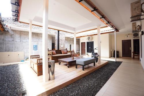 House of ToTI