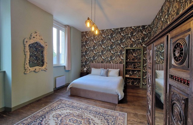 House - Sleeps 10 - Garden - Pets Ok - Games Room