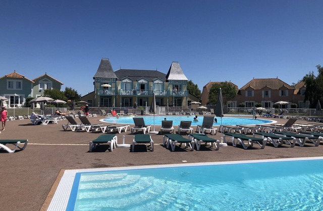 HOUSE SWIMMING POOL TALMONT