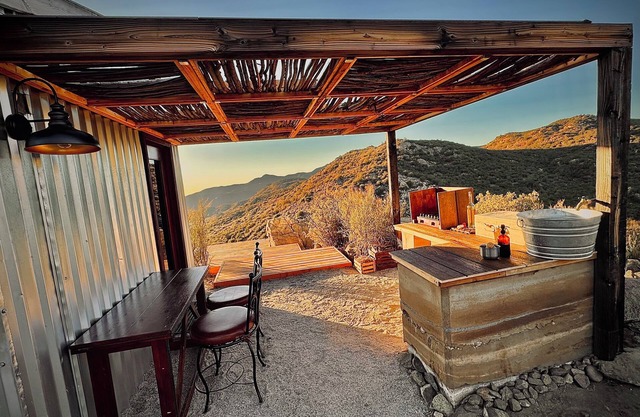 House under the stars, the best sunset of the sierra