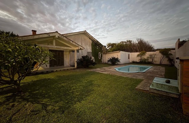 House with a unique style, cozy and just a few meters from the beach.