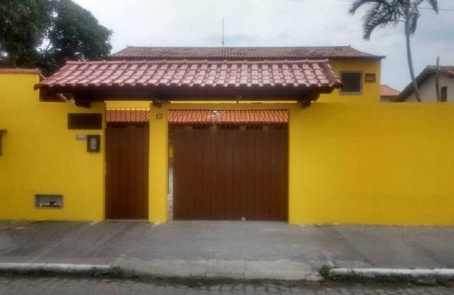 House with 2 bedrooms and 2 bathrooms in a condominium, close to Praia do Forte.