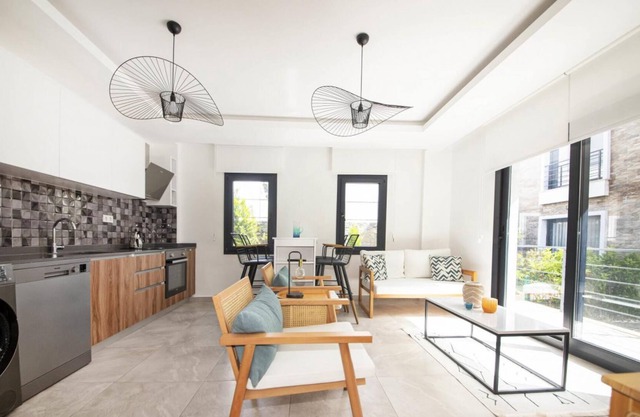 House with Balcony 1 Min to Beach in Bodrum