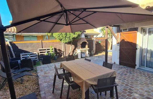 HOUSE WITH 2 BEDROOMS AND GARDEN 200M FROM THE BEACH IN SAINTE MARIE LA MER