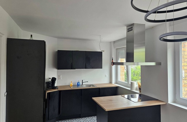 House with garden 15min walk from the beach