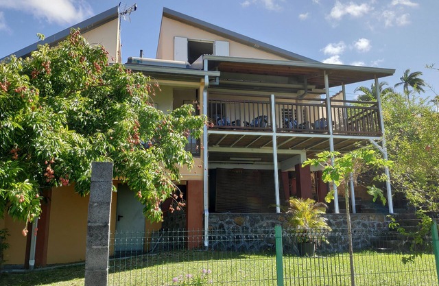 House with panoramic view of nature and ocean