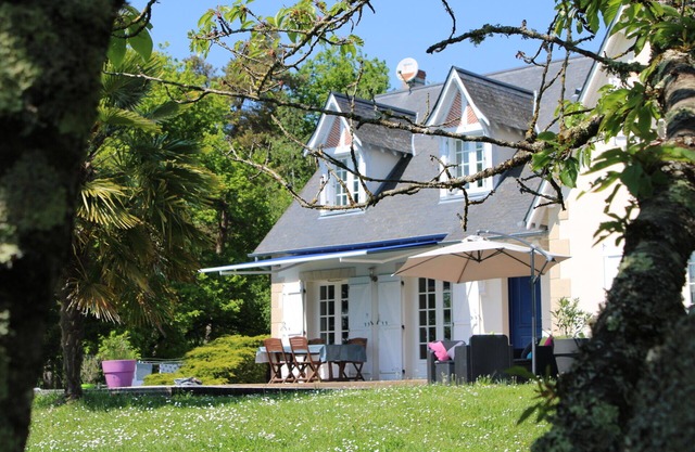 House with pool in the heart of the Castles of the Loire