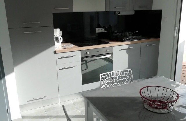 House with terrace 10 minutes from La Rochelle