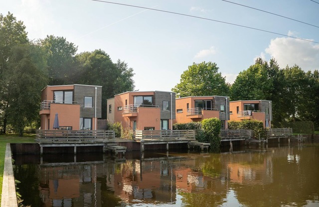 House with washingmachine near the Zuidlaardermeer