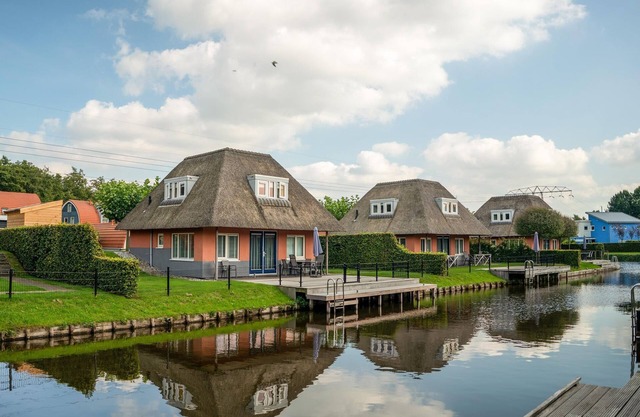 House with washingmachine near the Zuidlaardermeer