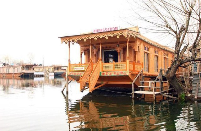 Houseboat Ambassador
