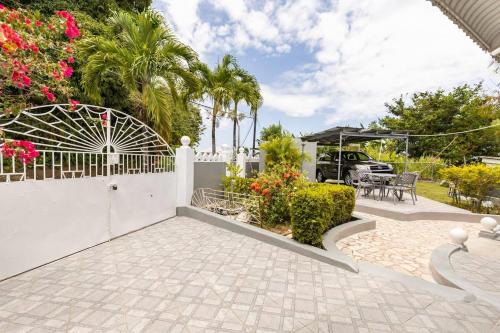 HouseSleeps3-SeaView-Ac-Parking-2Br-NearBlueLagoon