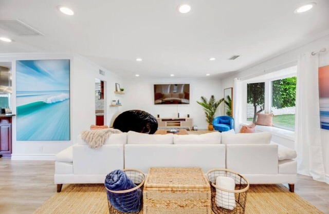 Huge home with Pickleball court and Pool!