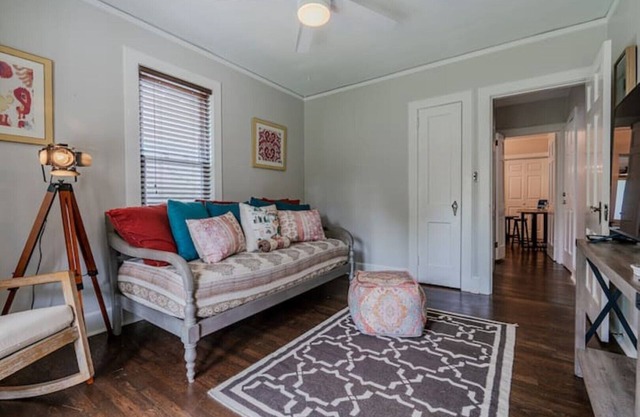 Huge one bedroom inlaw apartment near the Beltline