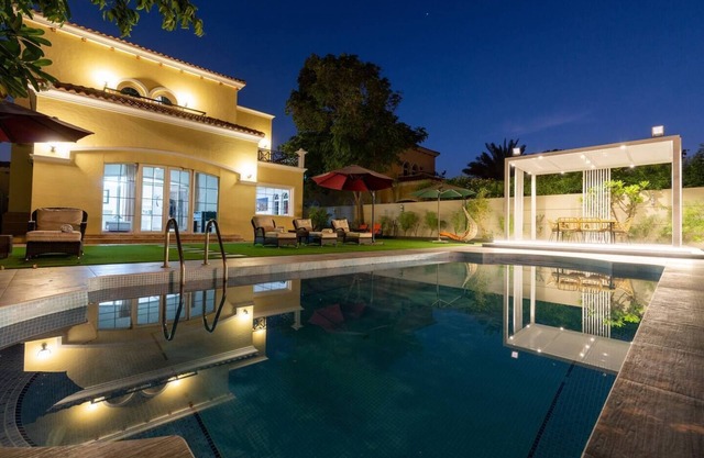 Huge villa with maid servicenn