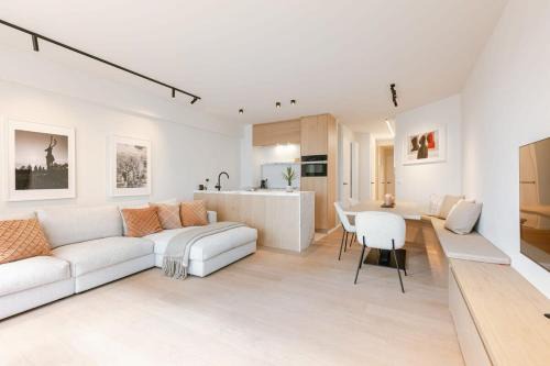 Huswell - Trendy apartment on top location in Knokke for 7